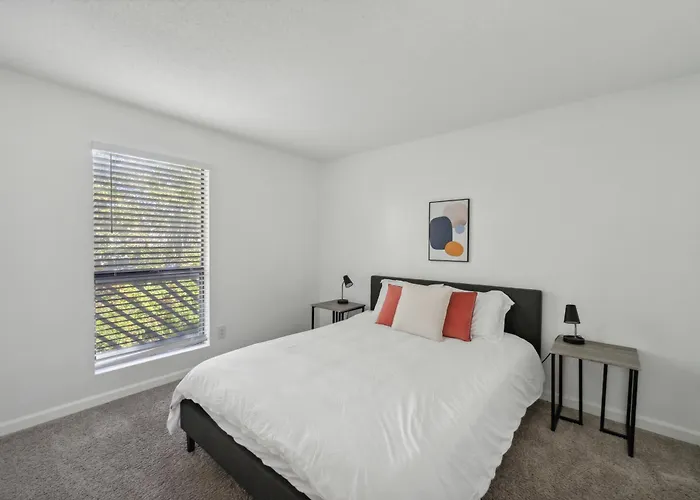 Northcliffe 405 I Fully Furnished 2 Bedroom 2bth Apartamento