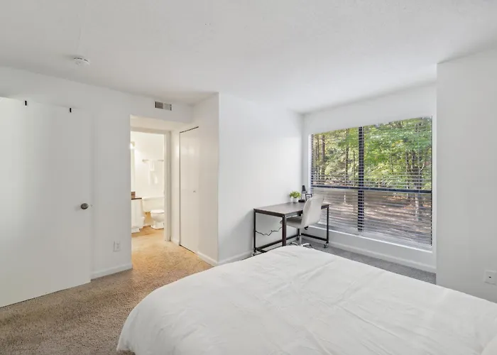 Northcliffe 405 I Fully Furnished 2 Bedroom 2bth * Winston-Salem