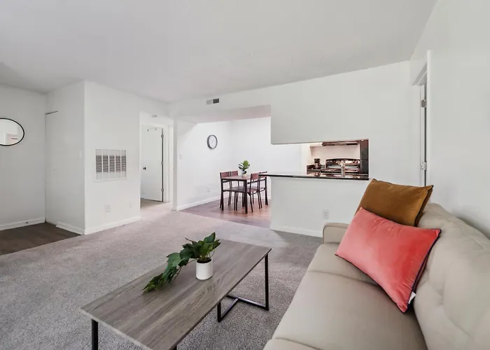 Northcliffe 405 I Fully Furnished 2 Bedroom 2bth Apartamento *